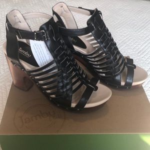 Jambu Shoes - Strappy platform sandal with Velcro ankle closure Jambu Shoes - Strappy platform sandal with Velcro ankle closure